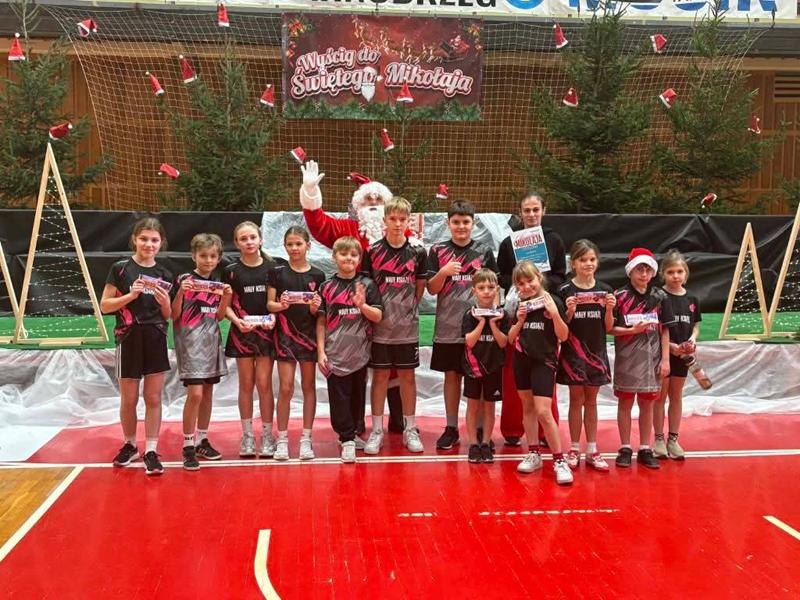 WYŚCIG DO ŚWIĘTEGO MIKOŁAJA